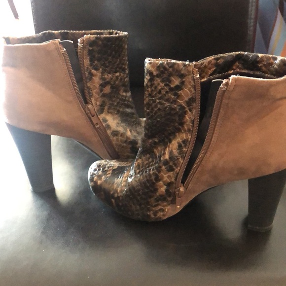 Nygard boots . Shake print. Taupe. Size 7 - Picture 8 of 10